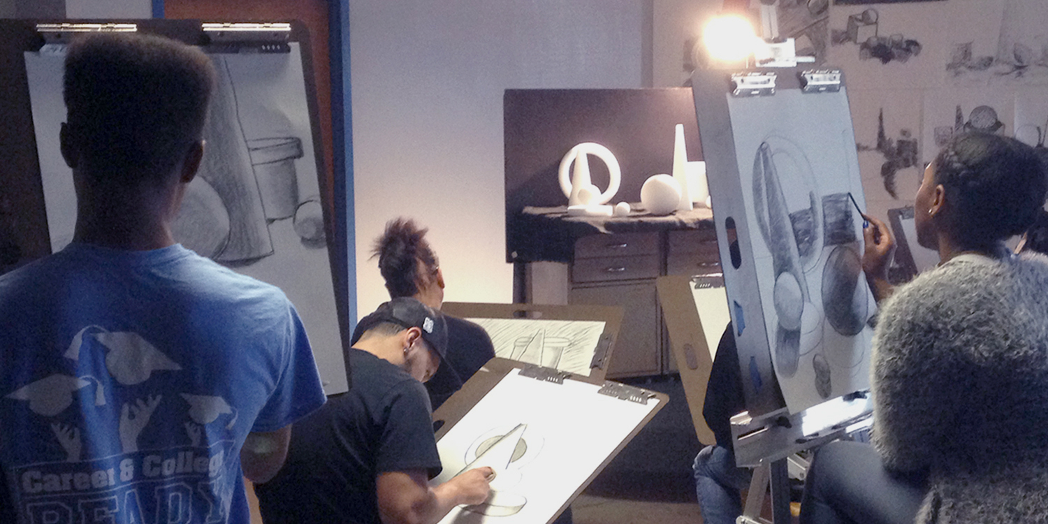 Drawing Students drawing from still life in studio